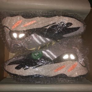 Adidas Yeezy Wave Runner!